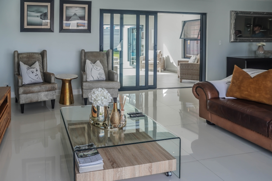 3 Bedroom Property for Sale in Jakarandas Western Cape